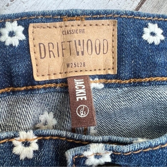 DRIFTWOOD Jackie Daisy Floral Embroidered Denim Blue Jeans Anthropologie 25 - Picture 7 of 10